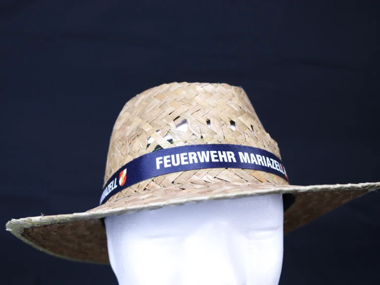 Strohhut mit bedrucktem Band „Feuerwehr Maria Rojach“